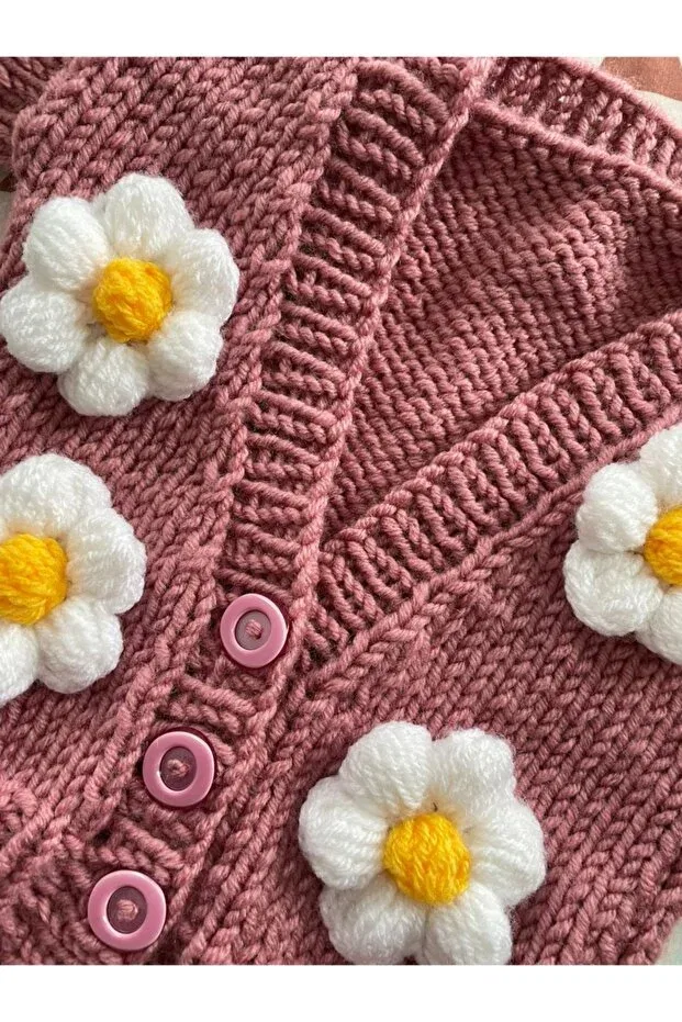 Детский кардиган с принтом Hand knitted daisy patterned crop children's cardigan More Than Us, Lila