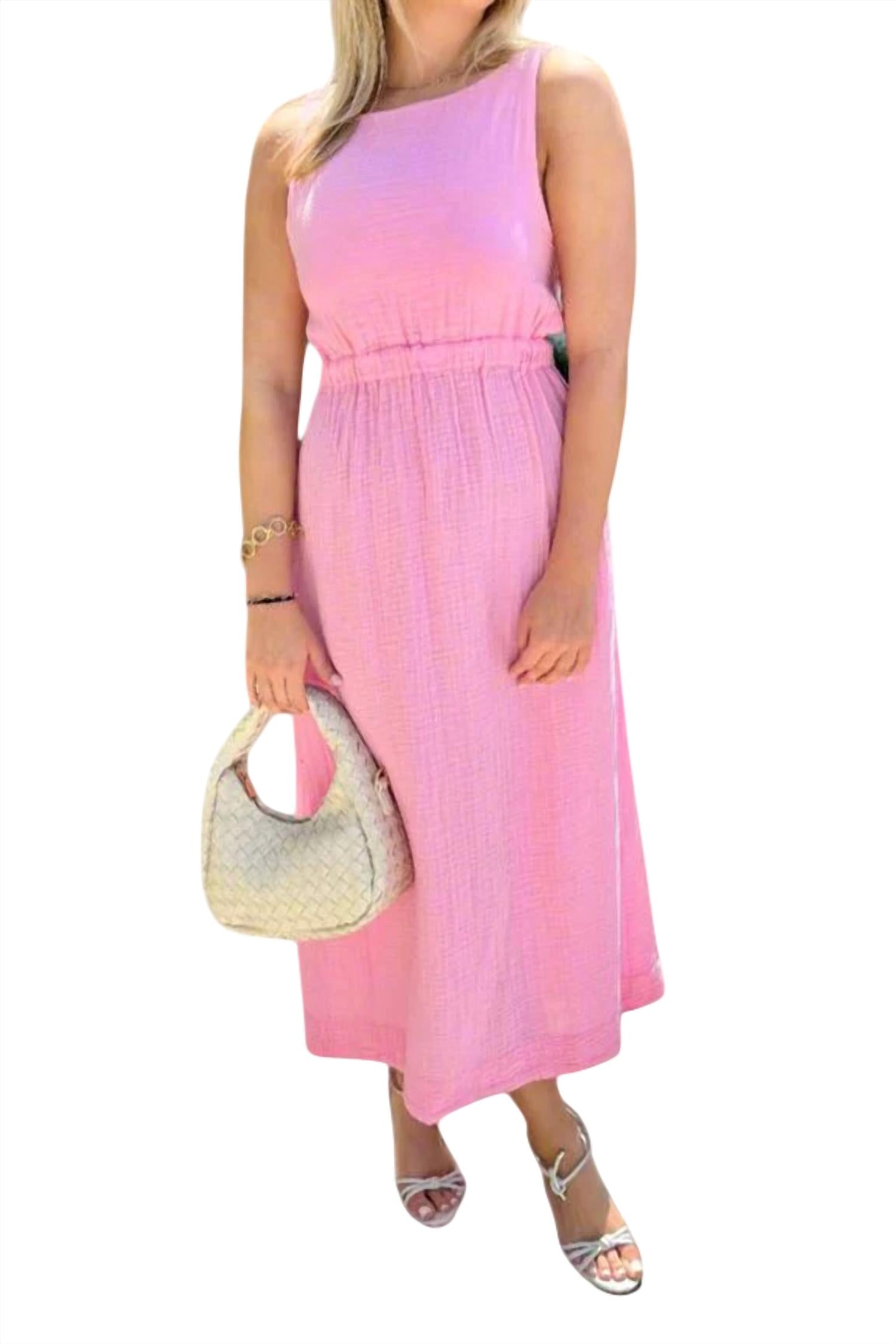 

Платье Фэй в розовом цвете STARKx