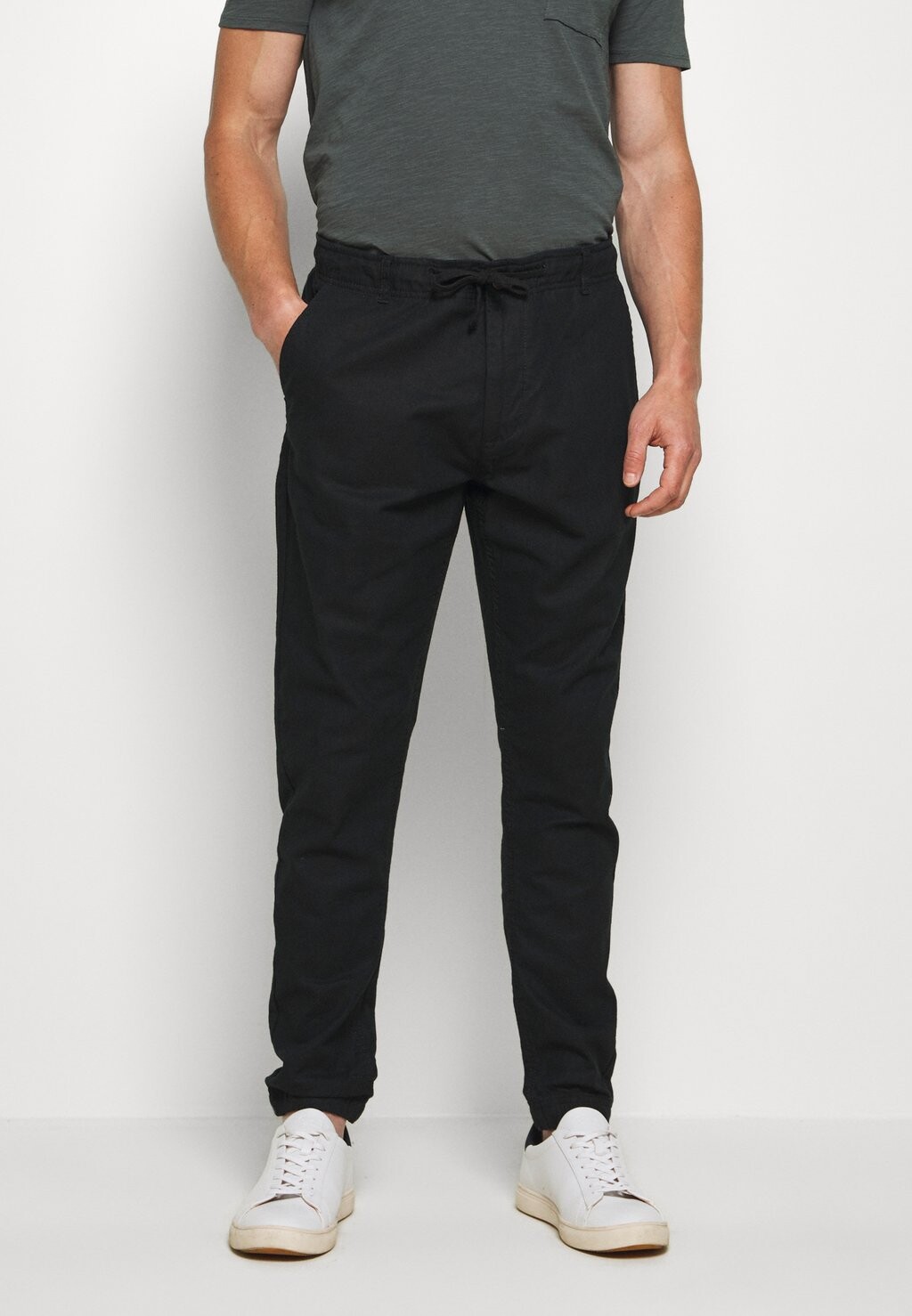 

Брюки INDICODE JEANS, цвет black