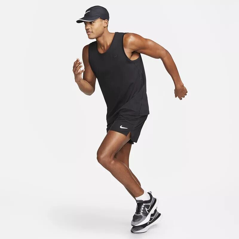 Мужская универсальная майка для фитнеса Nike Dri-FIT Primary, черный — фото 2