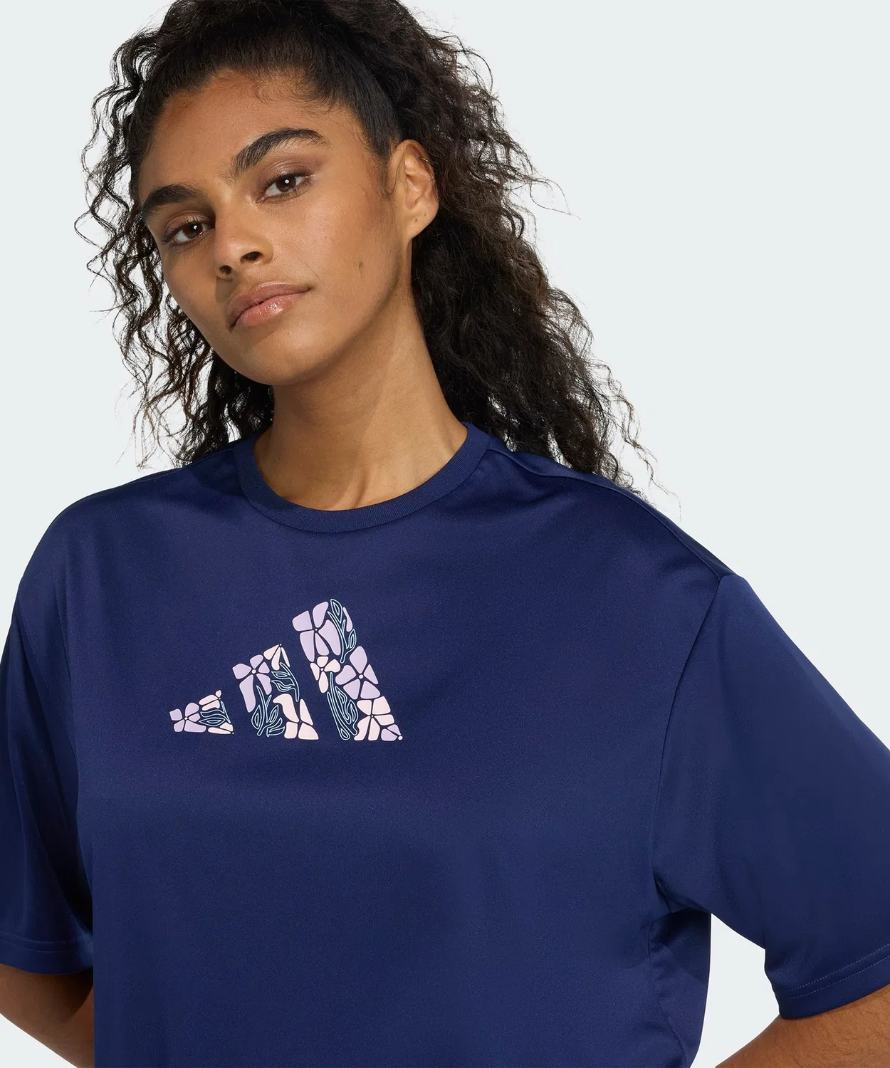 Женская футболка оверсайз с графическим принтом Soft Side Graphic Tee Adidas, Blue — фото 4