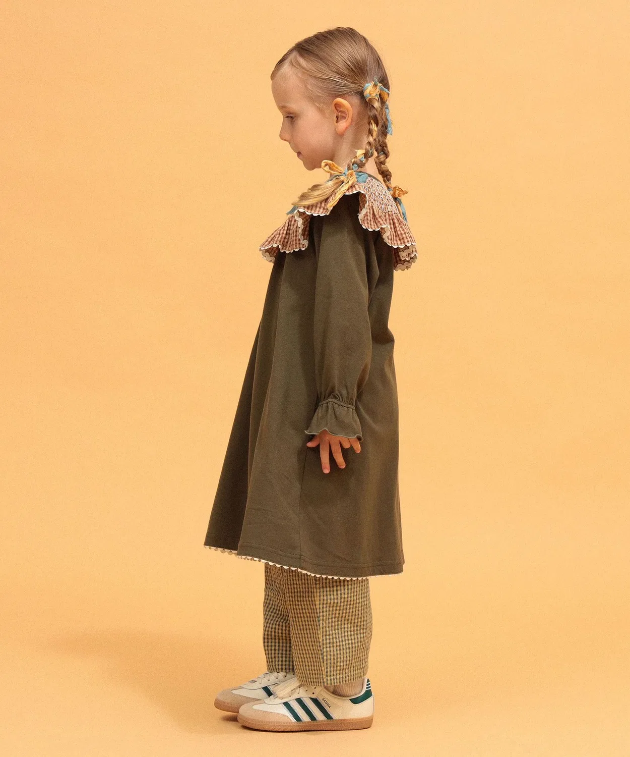 Детское платье для девочек с воланами и вышивкой Smocking Frill Collar Kodomo Beams, Olive — фото 3