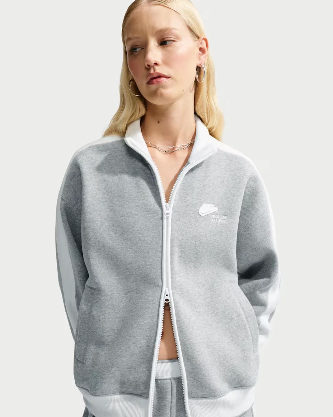 Женская спортивная куртка Nike Studio Fleece Medium Weight "Nike Run Club", Dark Grey Heather/Sail/Sail — фото 3