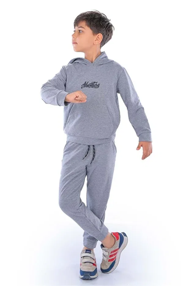 Детский спортивный костюм с вышивкой Adventure Embroidery Kangaroo Pocket Hooded Kids Tracksuit Minikadam, Gray — фото 3