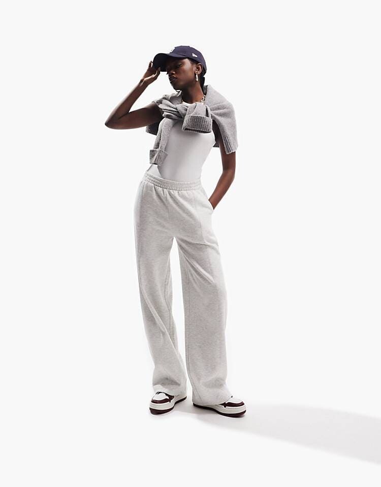 

Джоггеры ASOS DESIGN Straight Leg Jogger, серый
