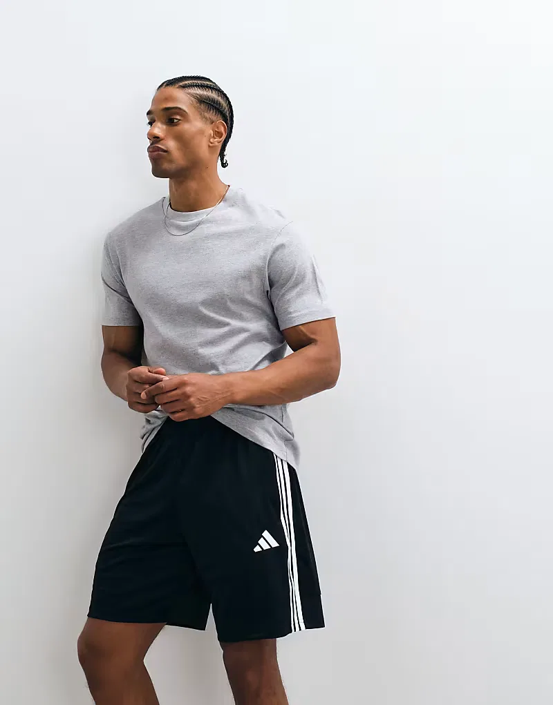 Футбольные шорты Adidas Tiro, черный