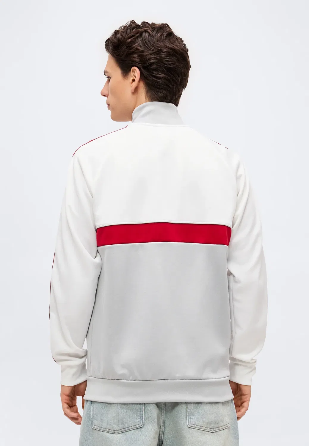 Спортивная форма футбольного клуба «Ливерпуль» - клубная одежда Adidas Originals, White/Grey Two — фото 3