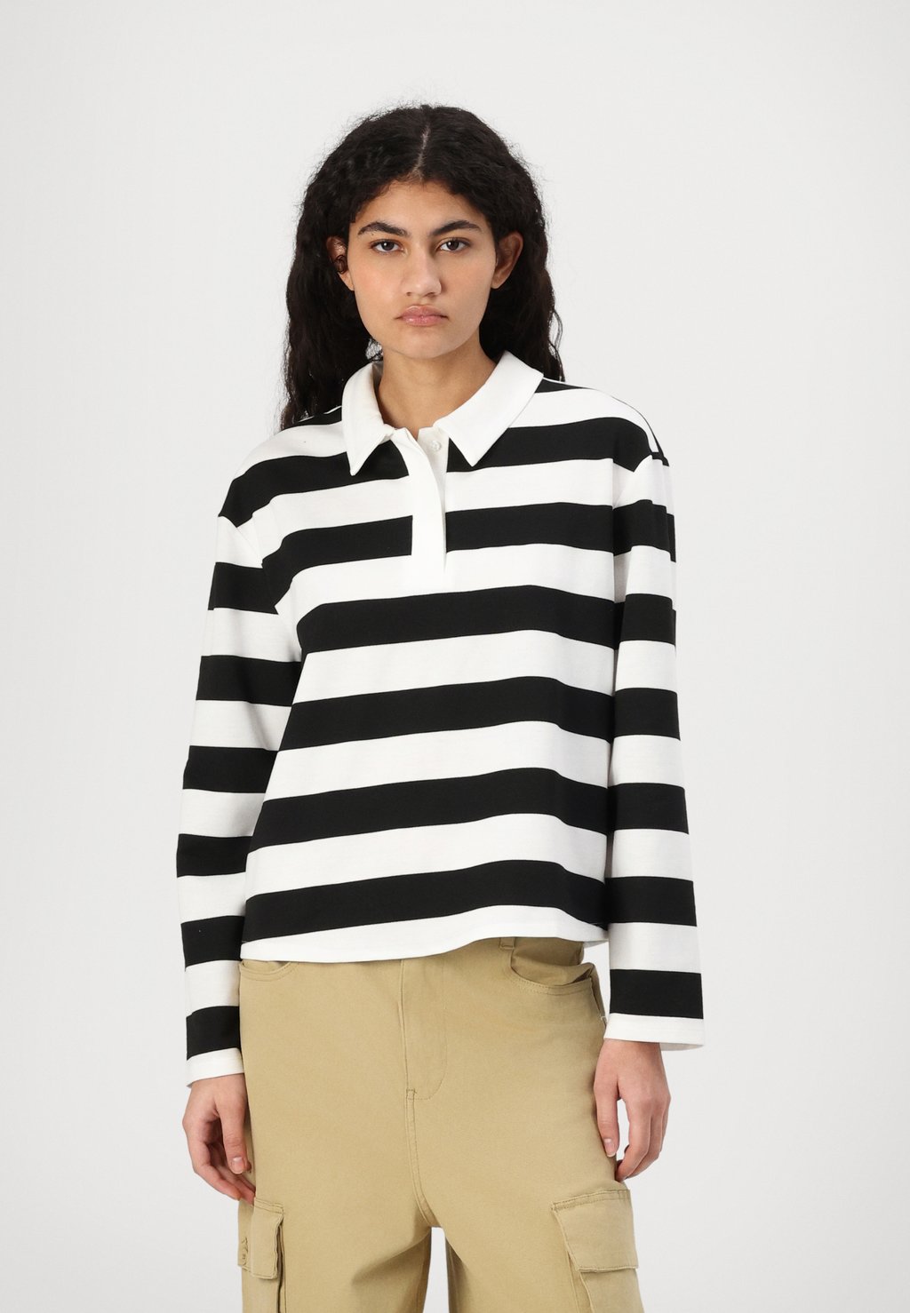 

Рубашка поло VMPERNILLE STRIPED TEE Vero Moda, черный