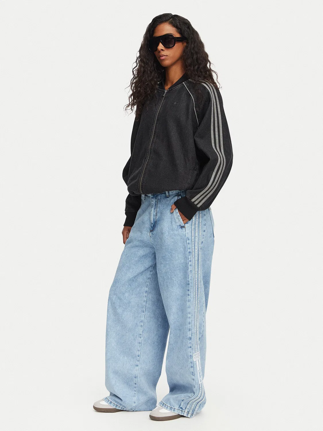 Женские джинсы с широкими штанинами Adibreak Mid Rise Wide Leg Denim Pant Adidas, голубой — фото 2