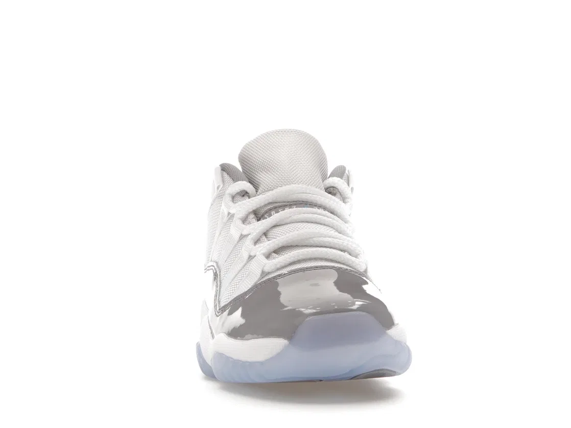 Детские кроссовки Lifestyle с принтом Jordan 11 Retro Low Jordan, White/Cement Grey/University Blue — фото 2