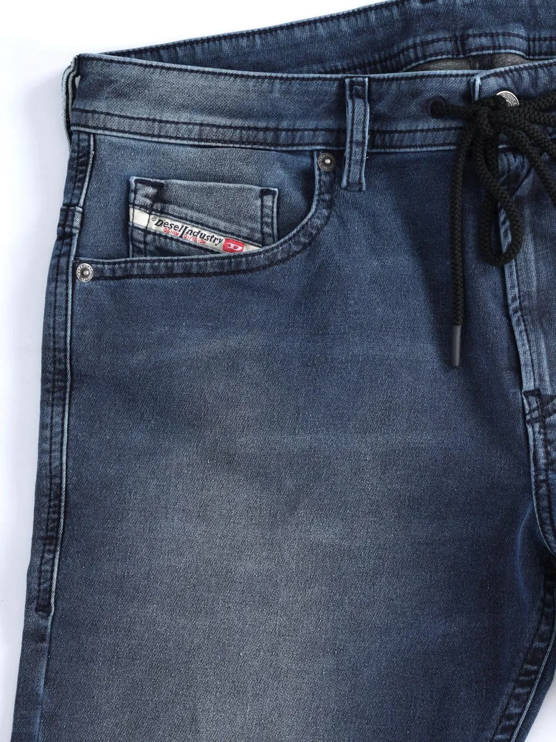 Джинсы Diesel Slim fit THOMMER R68KB JOGGJEANS LIGHT & SUPERSTRETCH дымчато-синего цвета — фото 2