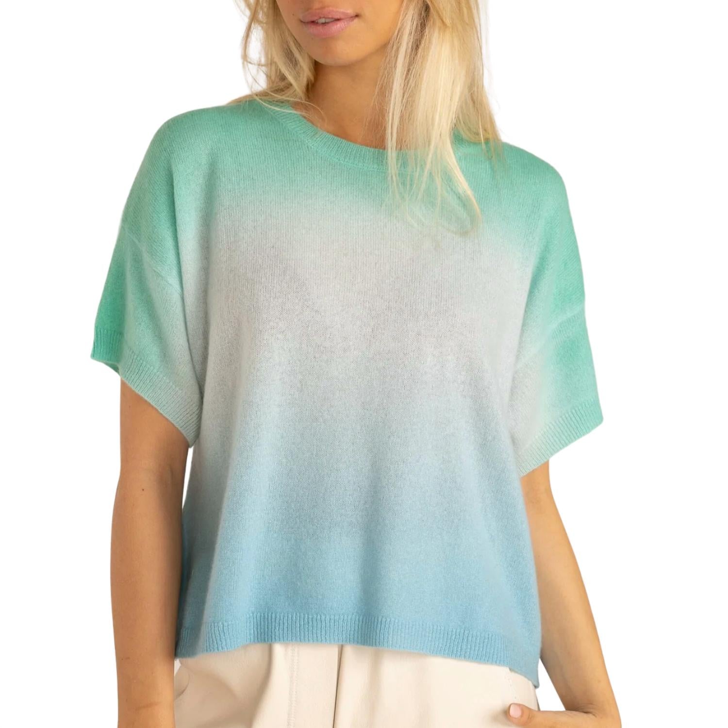 

Футболка Triple Dip Dye Coconut в цвете Ocean, молочно-голубой, Bermuda CRUSH Cashmere