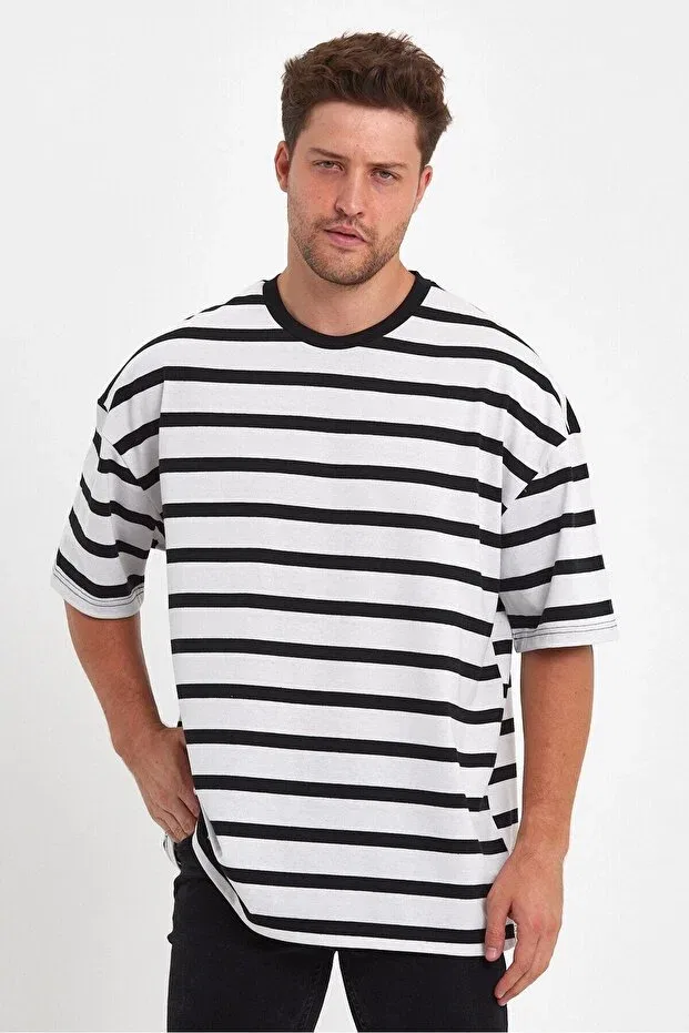 Детская футболка оверсайз с принтом в полоску Unisex black white striped basic oversize tshirt Vask, Black And White