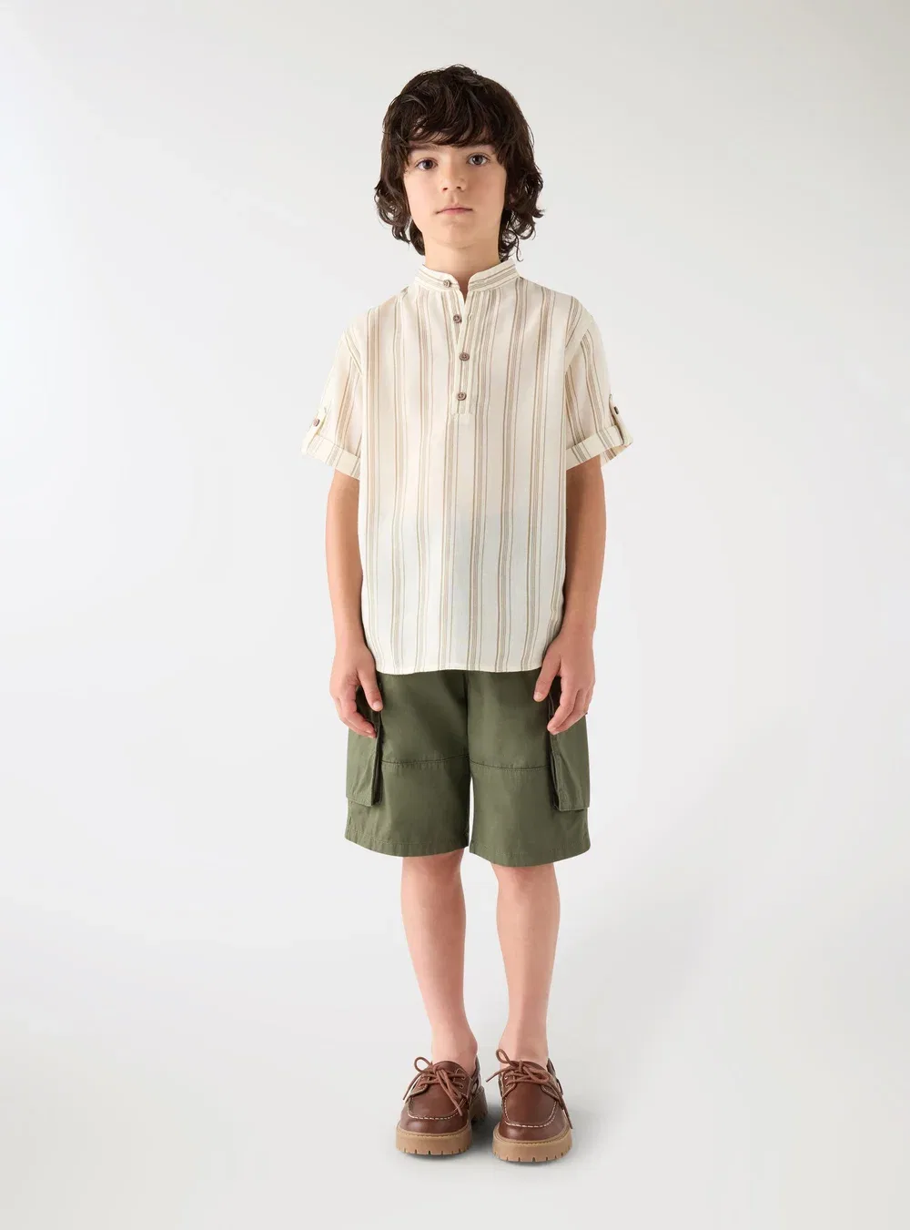 Pantalone corto - брюки-карго Terranova, Salvia