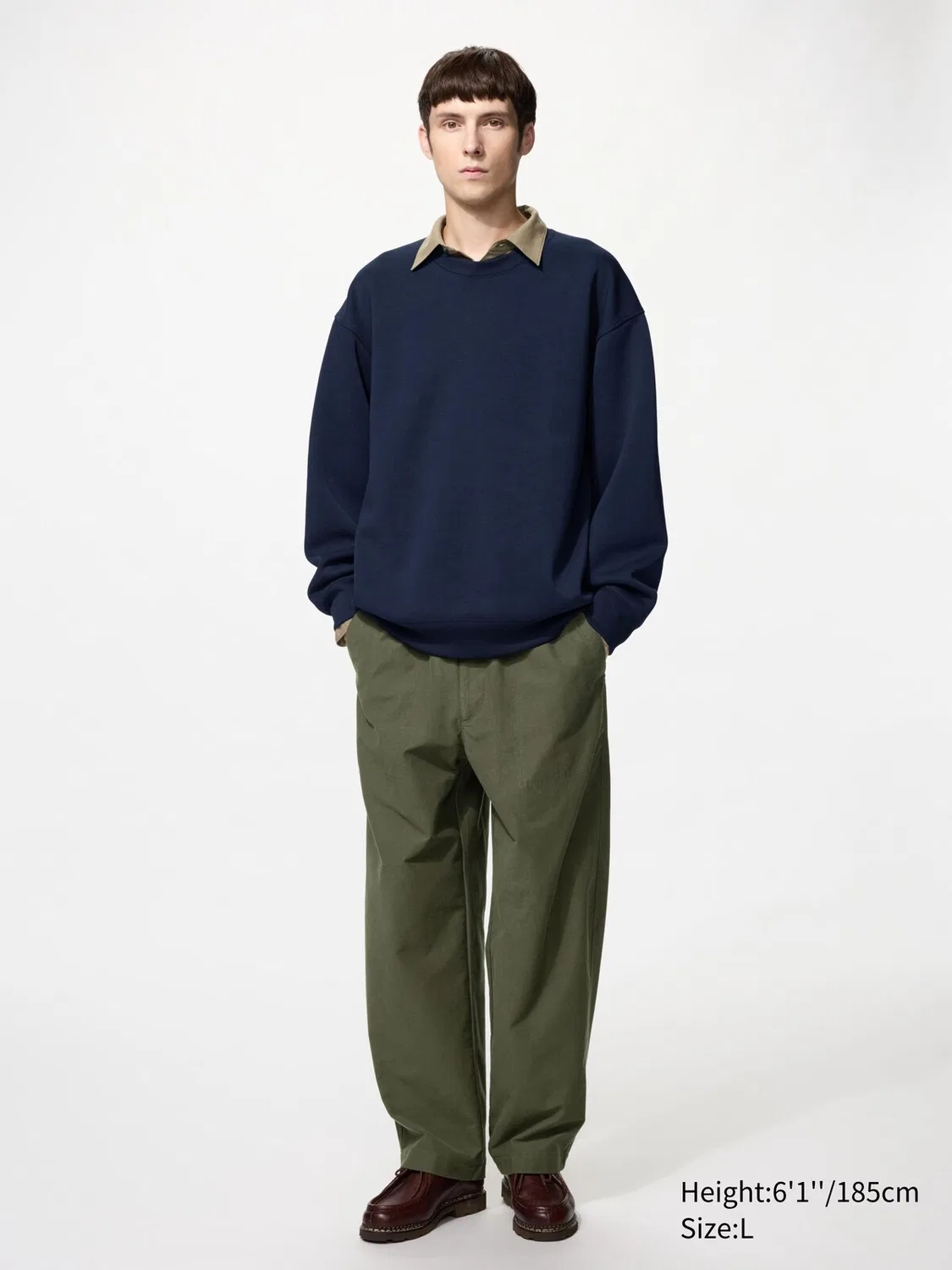 Рабочие брюки Uniqlo из трикотажа, оливковый