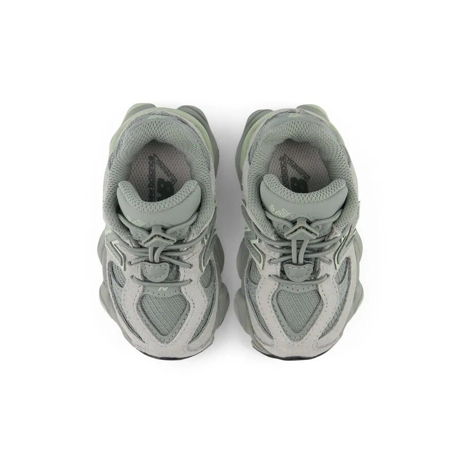 Кроссовки New Balance '9060' серого цвета — фото 4