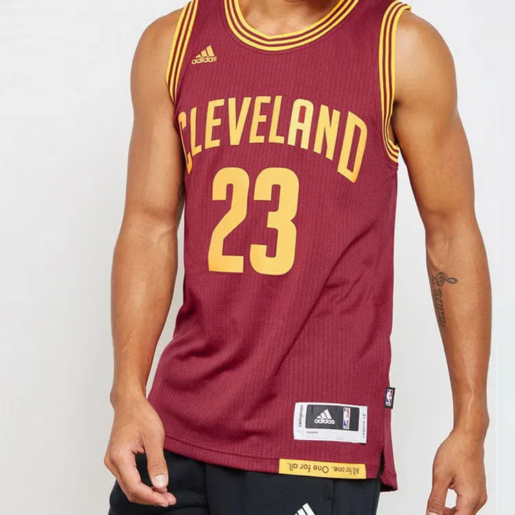 Джерси баскетбольное с принтом SW Cleveland Cavaliers LeBron James Adidas, красно-желтый — фото 2