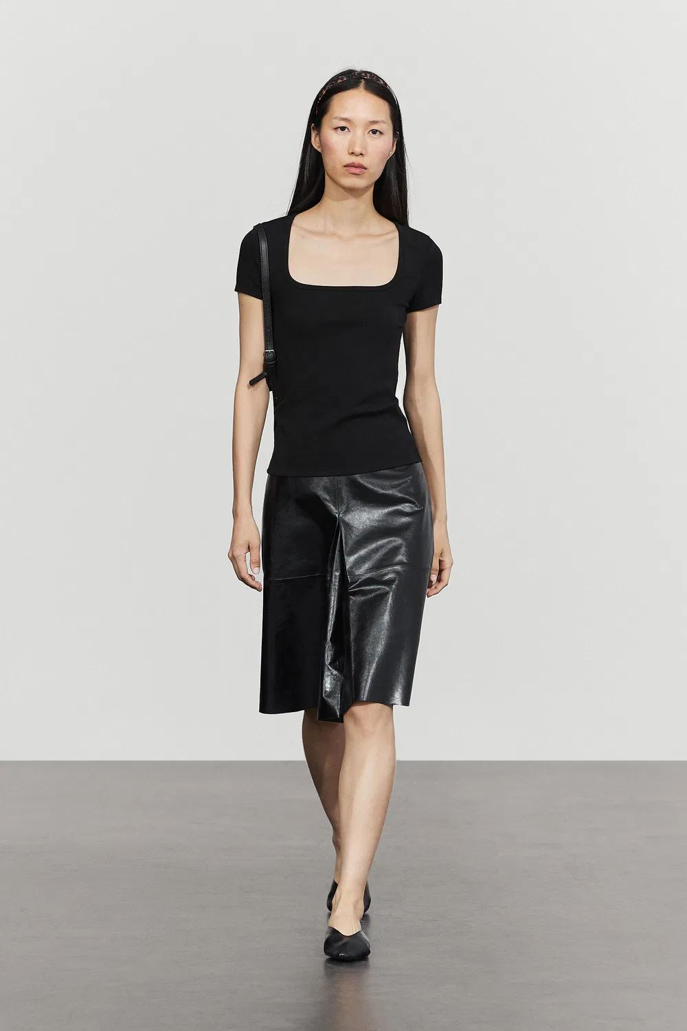 Футболка Massimo Dutti Short Sleeve Square Neckline, черный — фото 3