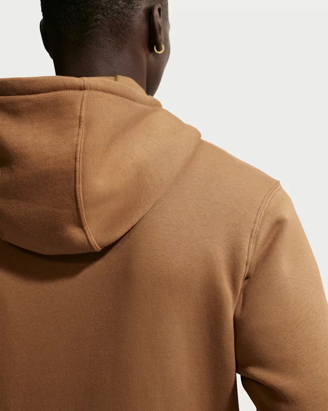Мужская флисовая толстовка с капюшоном Nike Club, Ale Brown/Ale Brown/White — фото 2