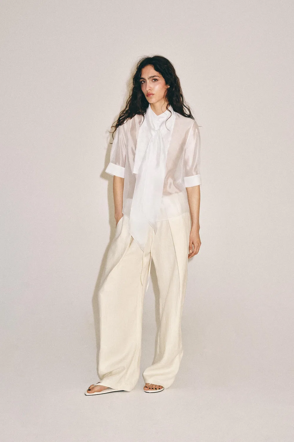 Рубашка с коротким рукавом и галстуком из коллекции ZW. ZARA, White