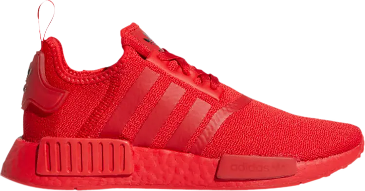 

Кроссовки Adidas Wmns NMD_R1 'Triple Scarlet', красный