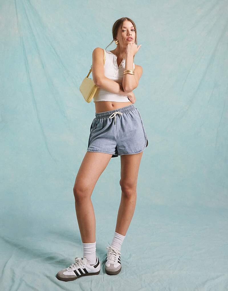 

Miss Selfridge – Голубые джинсовые шорты для бега