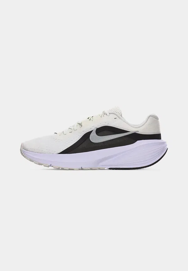 Кроссовки для бега по шоссе Downshifter 14 Nike Performance, Summit White/Metallic Silver/Black/White/Photon Dust — фото 2