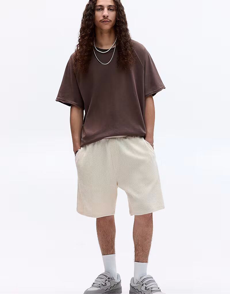 

Шорты-бермуды Pull&Bear из вафельной трикотажной ткани кремового цвета