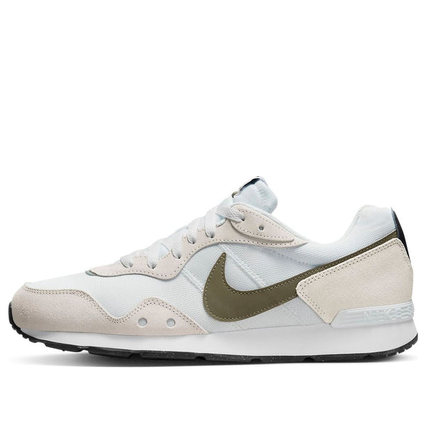 

Кроссовки venture runner 'white medium olive' Nike, белый
