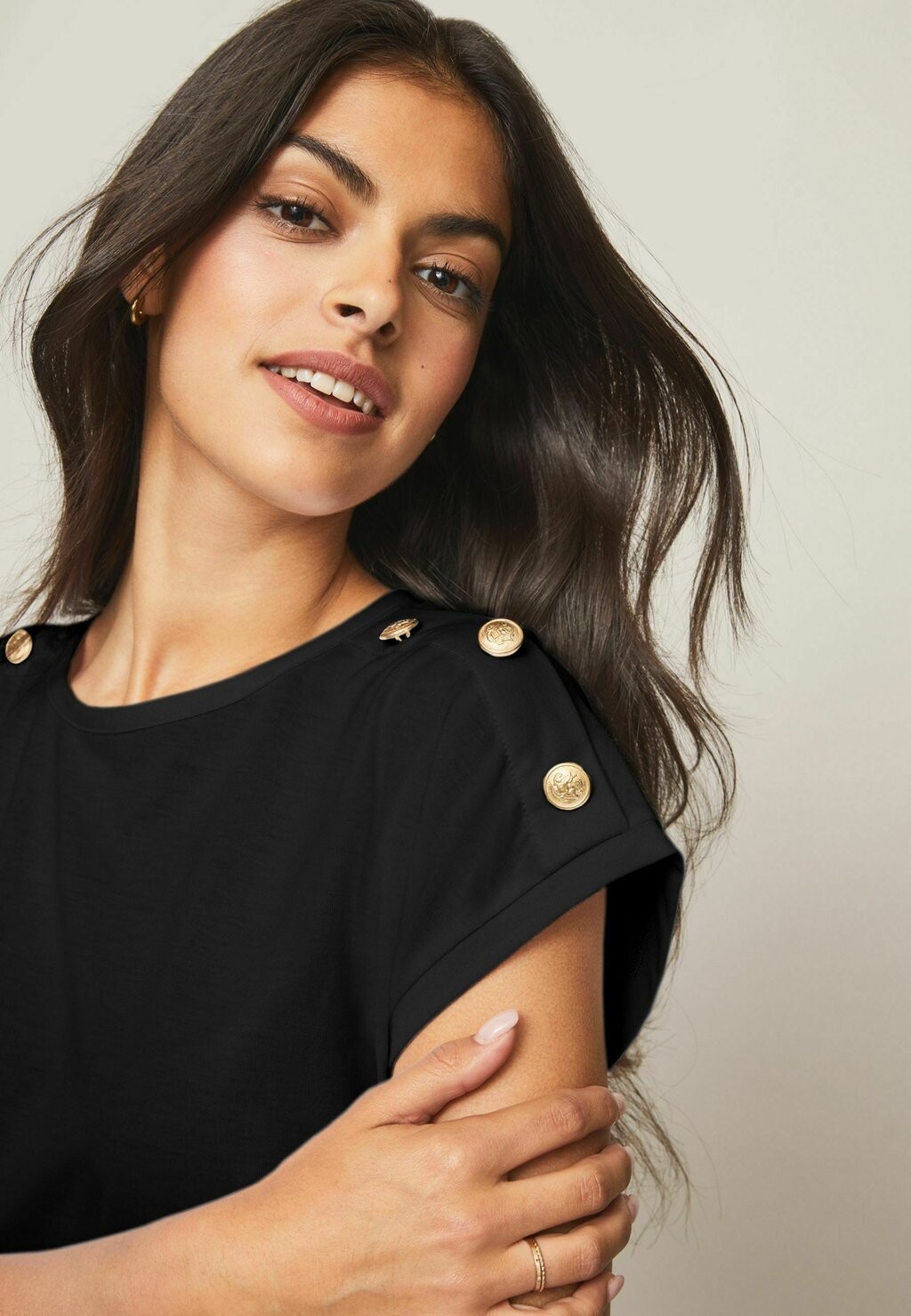 

Футболка с принтом ROUND NECK REGULAR FIT Lipsy, черный