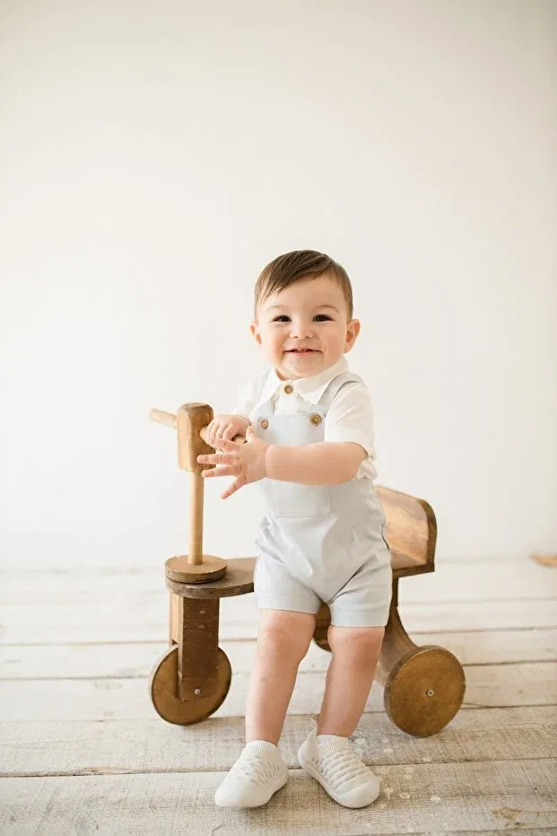 Детский комбинезон для мальчиков хлопковый комплект Summer baby boy overalls set linen shirt body suit and canvas shorts overalls 0-12 months set Kuarks, Light Blue Jumpsuit Ecru Shirt