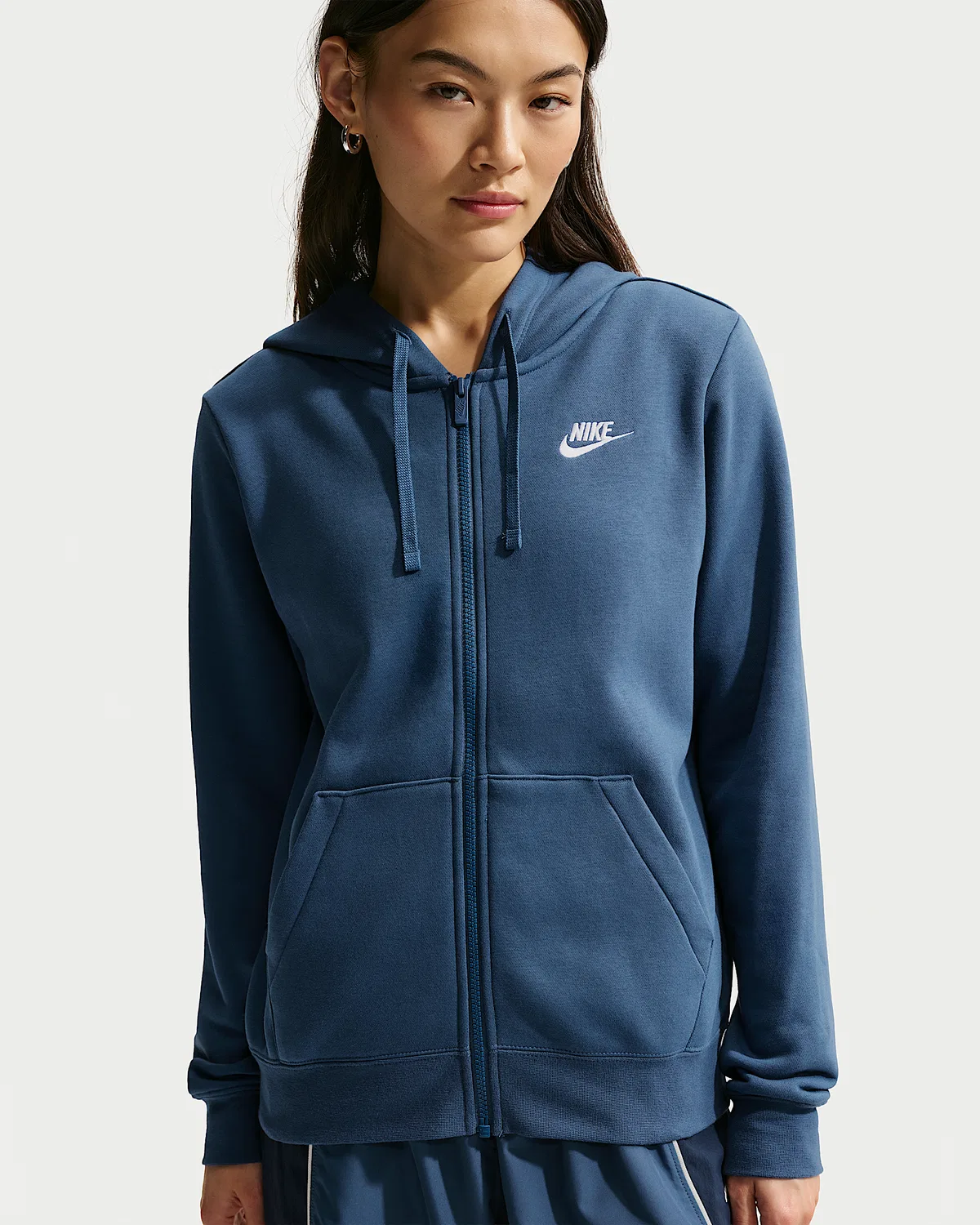 Женская флисовая худи Nike Sportswear Club Fleece на полной молнии, Mystic Navy/White