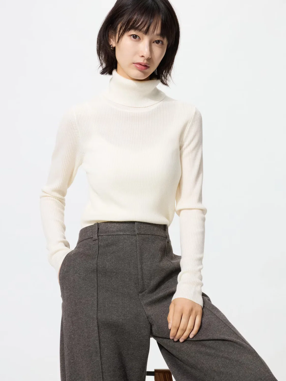 Свитер Uniqlo, мериносовая шерсть, кремовый