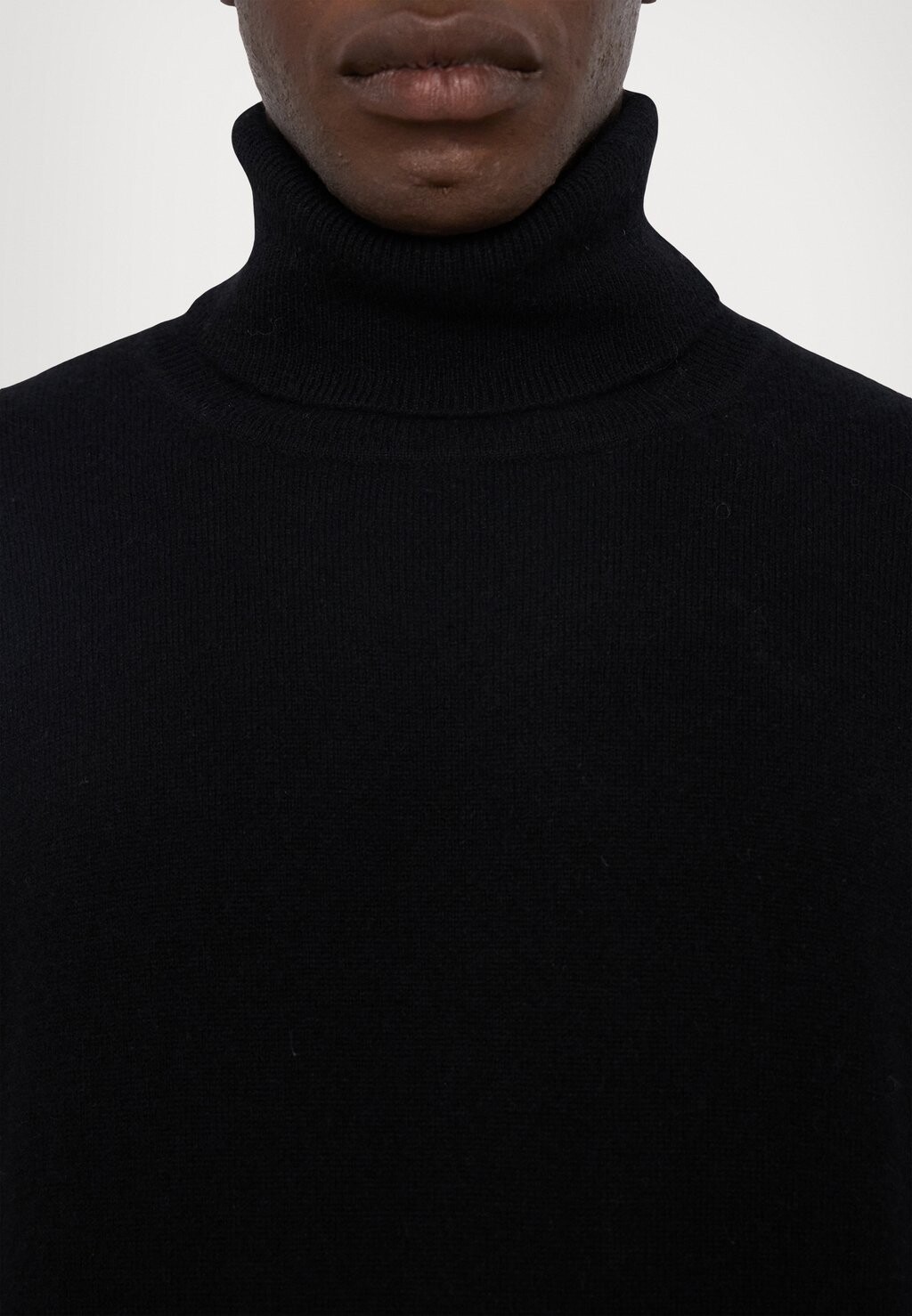 

Джемпер ROLL NECK KNITID, черный