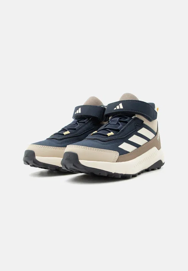 Ботинки Adidas Terrex, белый/хаки — фото 2