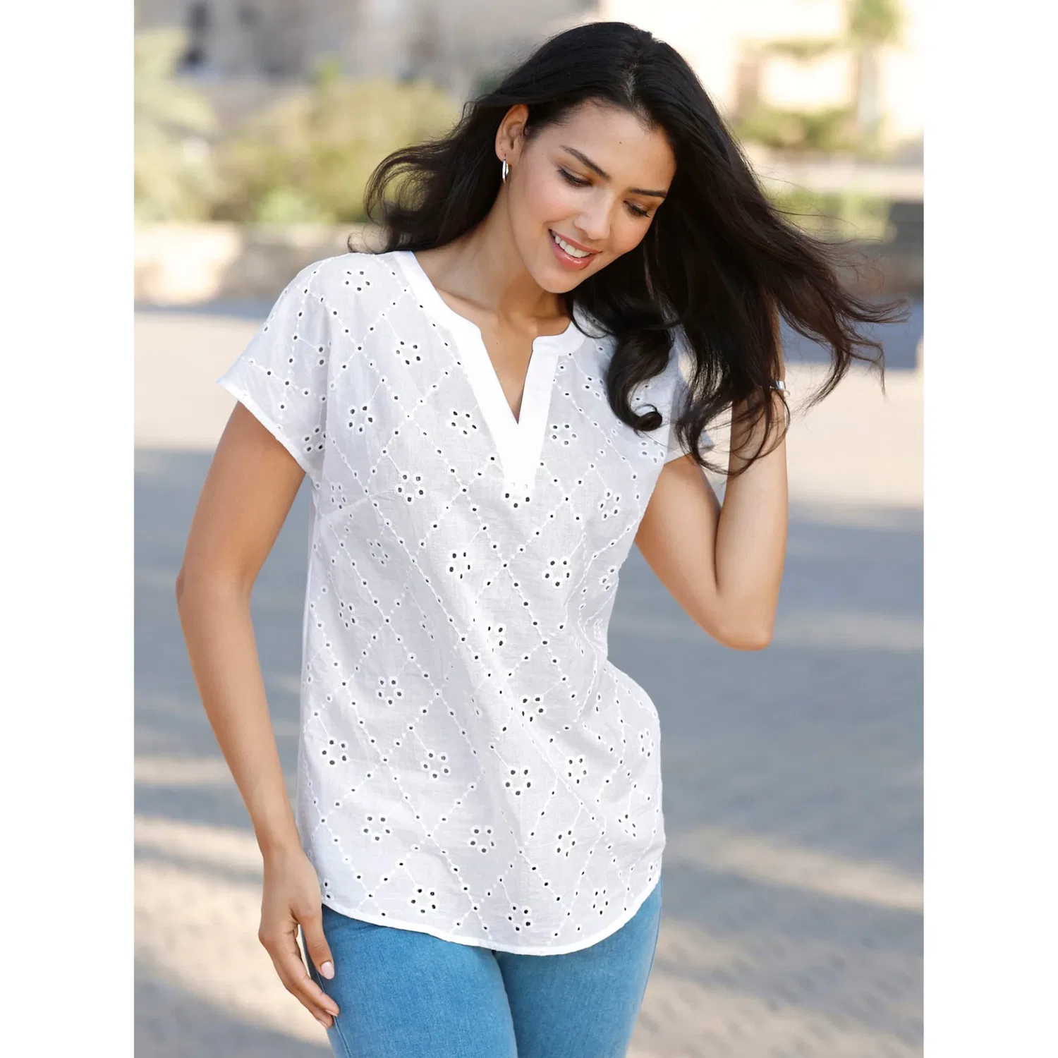 Женская блуза с вышивкой Classic Basics, White