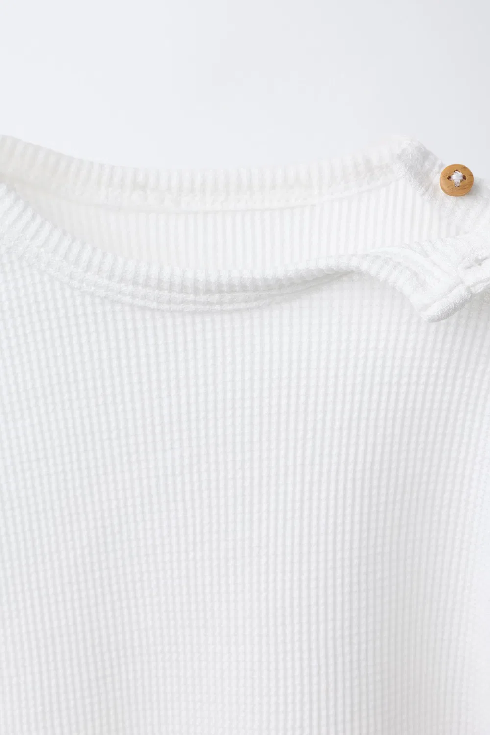 Комплект из простой футболки и шорт-бермуд из вафельной вязки ZARA, Oyster-White — фото 3