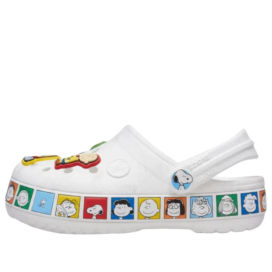 Детские сандалии без застежек с закрытым носком Crocs Crocband Clog Peanuts, белый