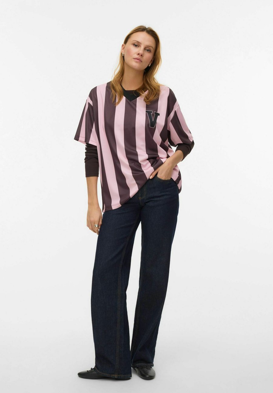 

Футболка Vero Moda T-SHIRT LAIKA, Fudge/Bordeaux