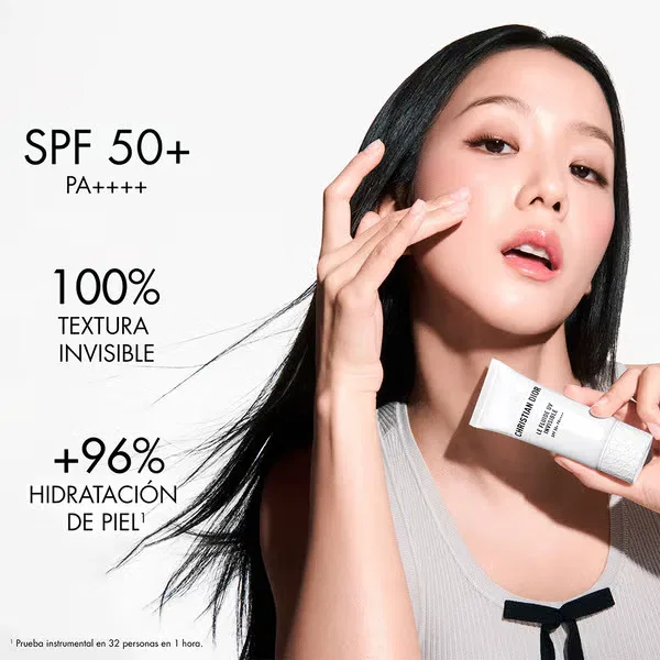 Солнцезащитный флюид SPF 50+ увлажняющий Dior, Invisible, 30 мл — фото 3