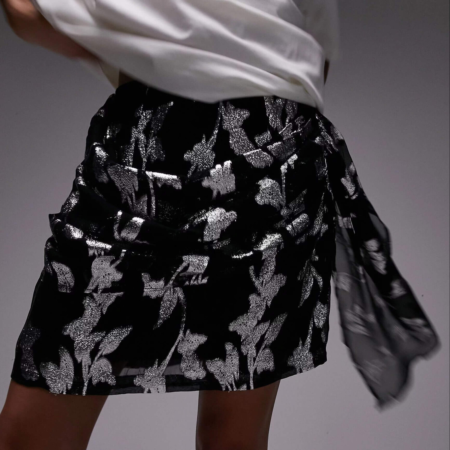 

Мини-юбка Topshop Jacquard Drape, черный/серебристый