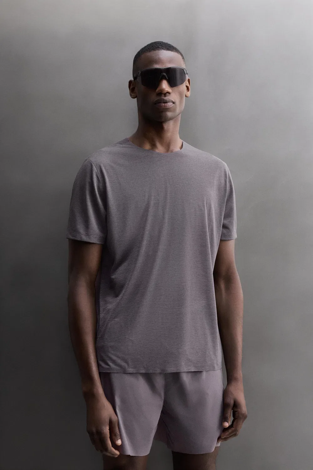 ЛЕГКАЯ СТРУКТУРИРОВАННАЯ ФУТБОЛКА ДЛЯ БЕГА ZARA, Dark Purple — фото 2