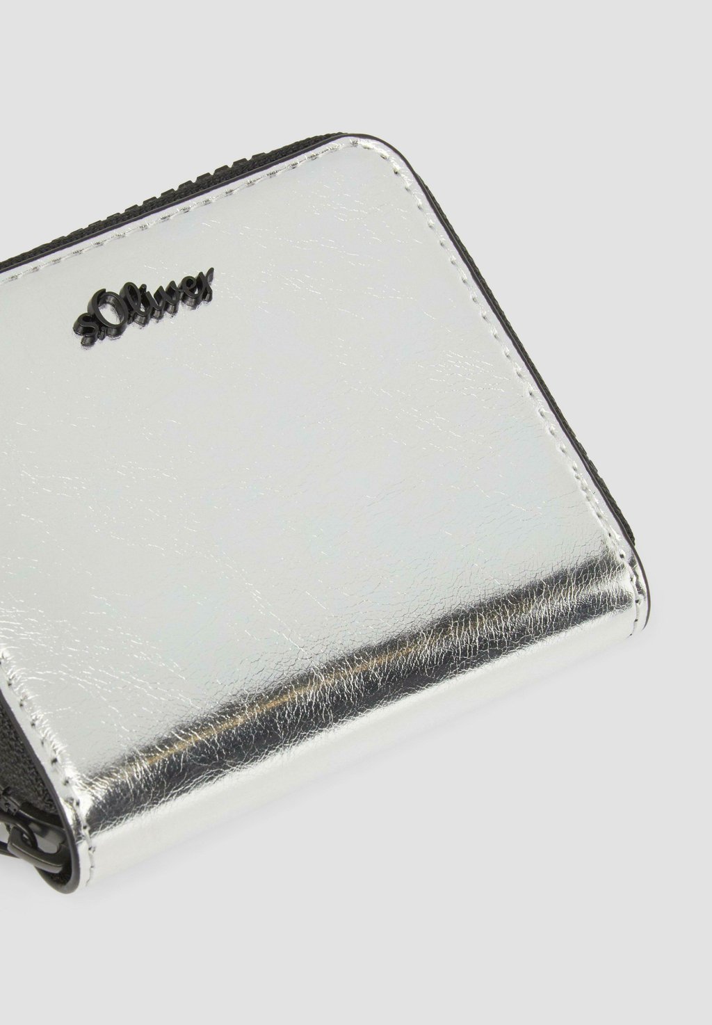 

Кошелек OPTIK s.Oliver, серебристый