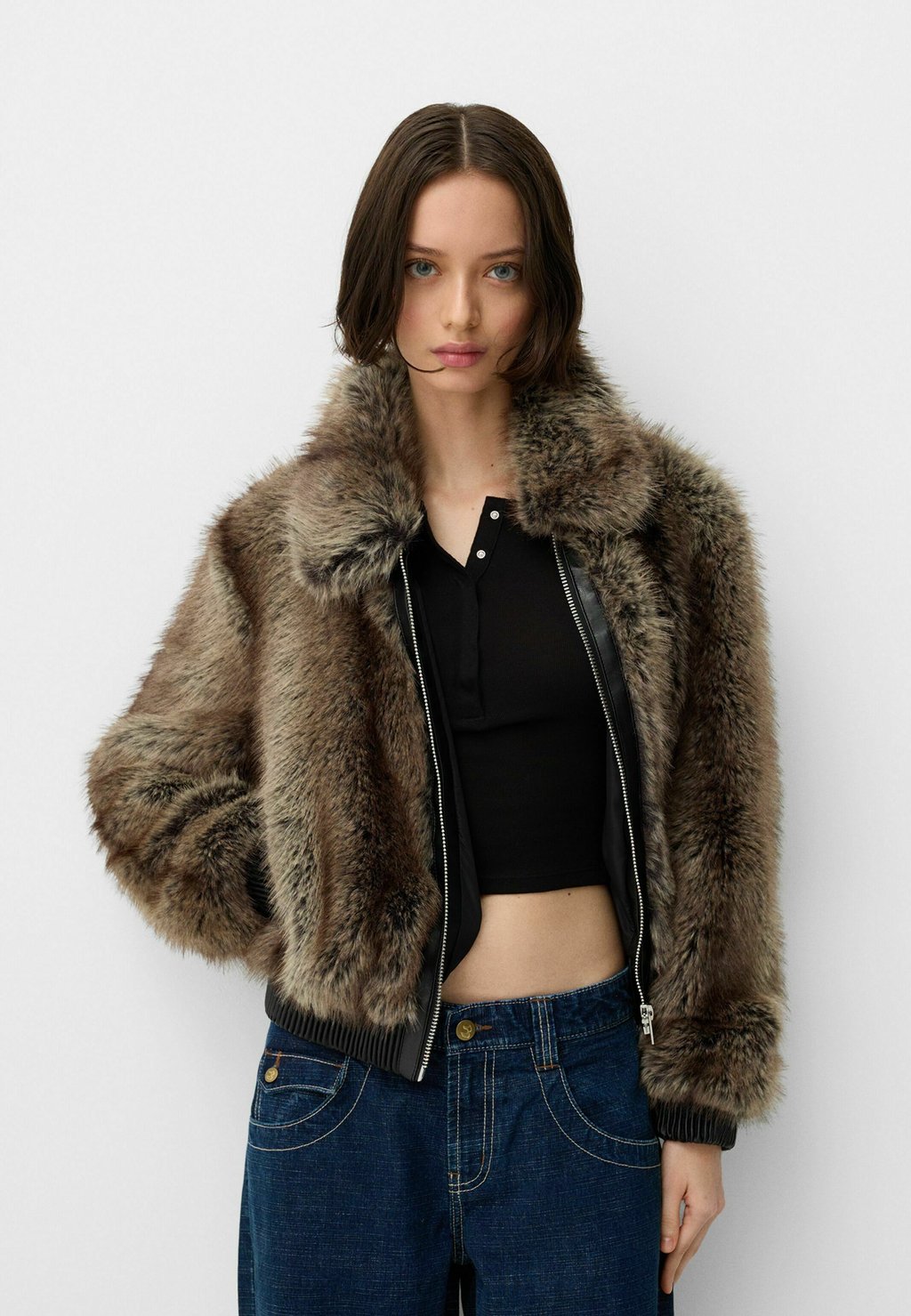 

Куртка из искусственной кожи EFFECT CONTRAST Bershka, серо-коричневый