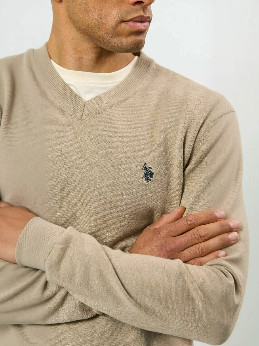 Свитер U.S. POLO ASSN. 'UMCosmo' в бежевом цвете с пятнистым рисунком — фото 4