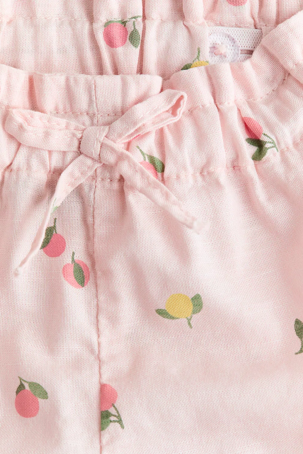 Шорты с поясом, напоминающим бумажный пакет H&M, Hellrosa/Früchte — фото 2