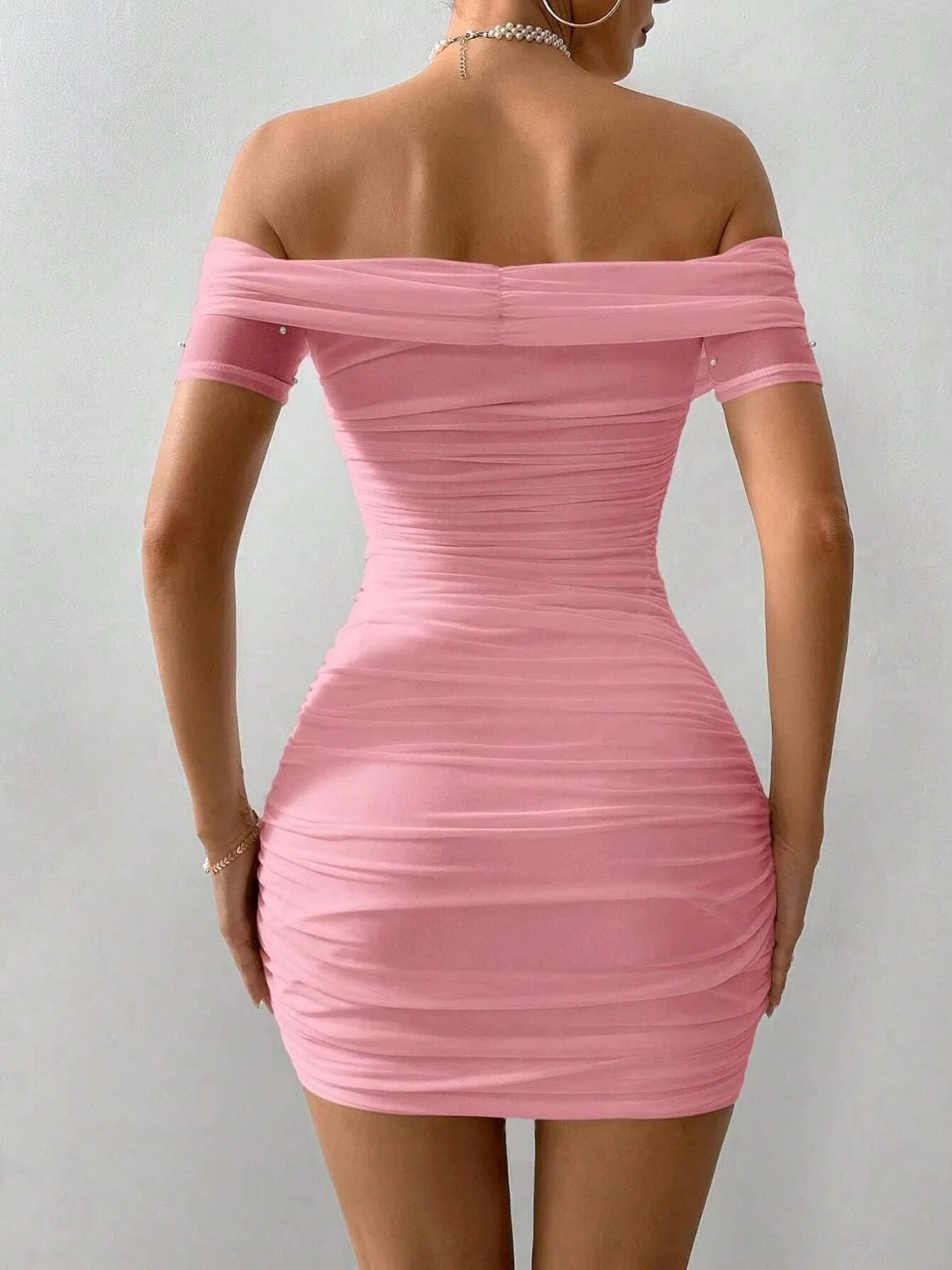 Женское облегающее платье с открытыми плечами и драпировкой, Pink — фото 3