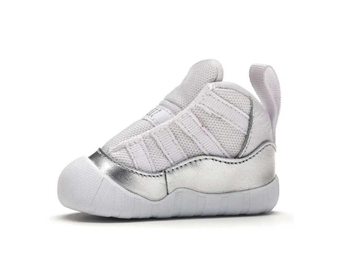Детские пинетки-кроссовки с принтом Jordan 11 Crib Bootie Jordan, White Metallic Platinum-White — фото 3