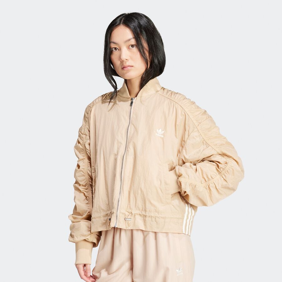 

Куртка-бомбер с 3 полосками Cargo Gorp Core Pack adidas Originals, цвет magic beige