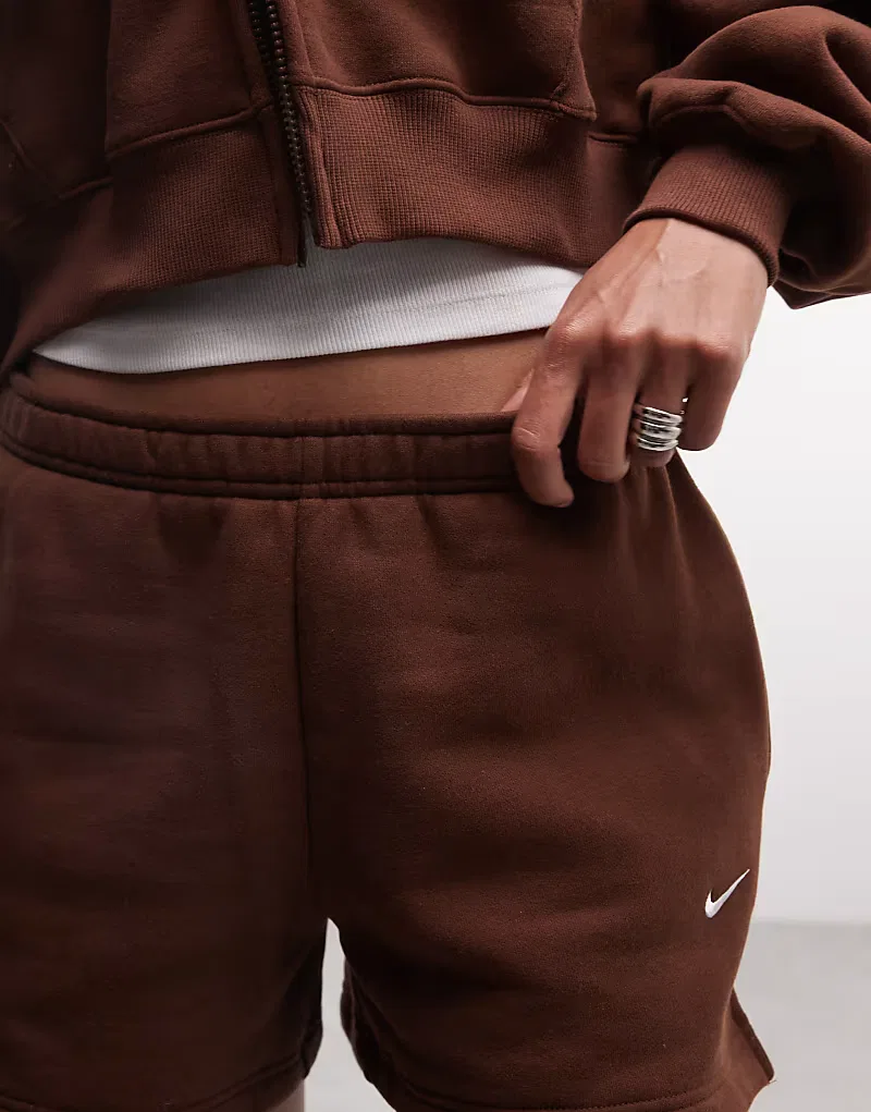 Шорты Nike Studio Fleece средней плотности, коричневый — фото 4